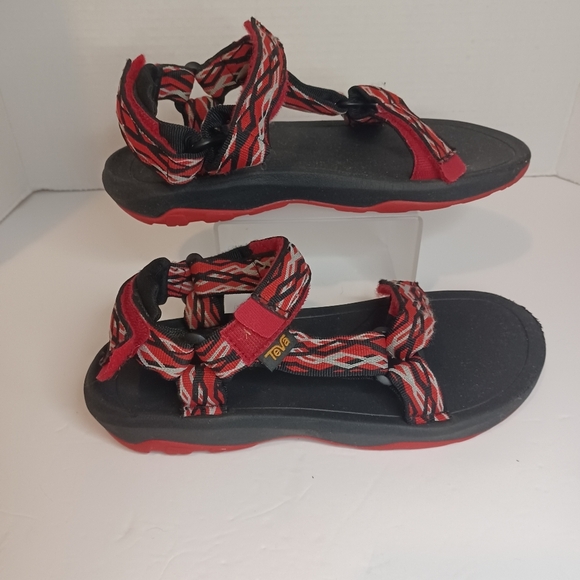 Teva Hurricane XLT 2 1019390Y Water Sports Sandals, Women Size 5 Red/Blk/Wht - Picture 1 of 5